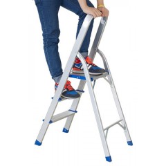 HOME USE σκάλα αλουμινίου HUH-0201 με 2+1 σκαλοπάτια 117.5cm