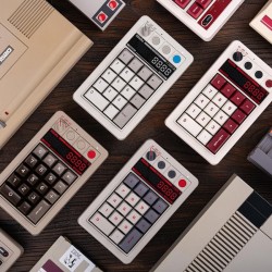 8BitDo Retro 18 Mechanical Numpad 2.4G/USB/Bluetooth (PBT Keycaps/Hot-Swappable/Mechanical Switches) Fami Edition