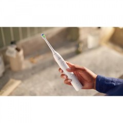 Philips Sonicare 5300 Ηλεκτρική Οδοντόβουρτσα με Αισθητήρα Πίεσης και Θήκη Ταξιδίου (HX7109/01) Λευκή / Μαύρη